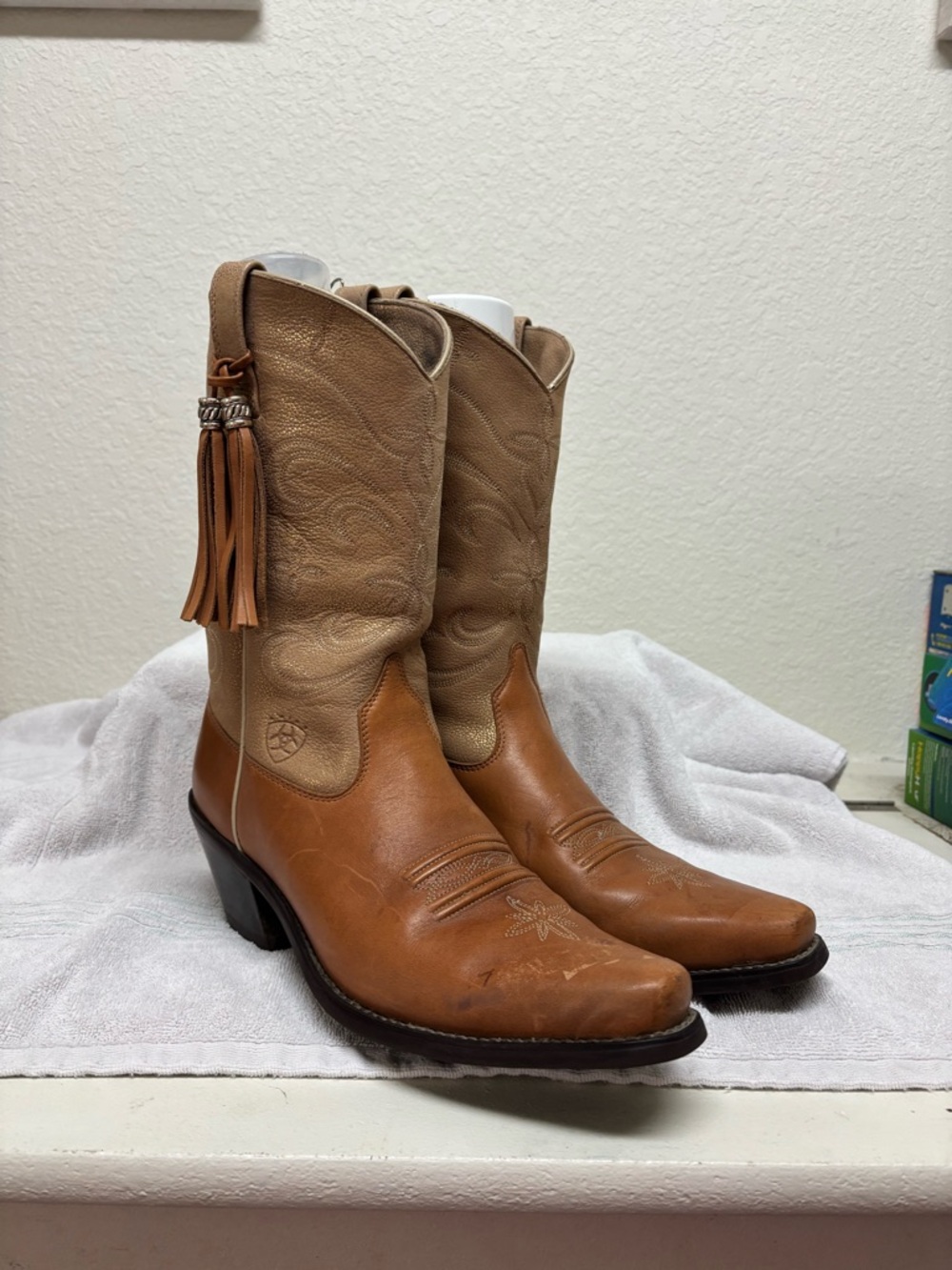 Ariat Two-Tone Tan and Light Tan Western Tassel Boots